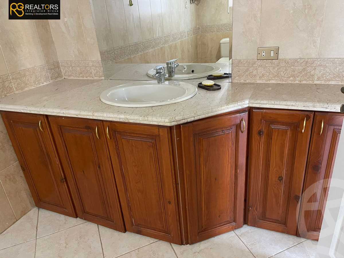 https://aqarmap.com.eg/en/listing/6303850-for-sale-cairo-el-sheikh-zayed-city-compounds-zayed-2000