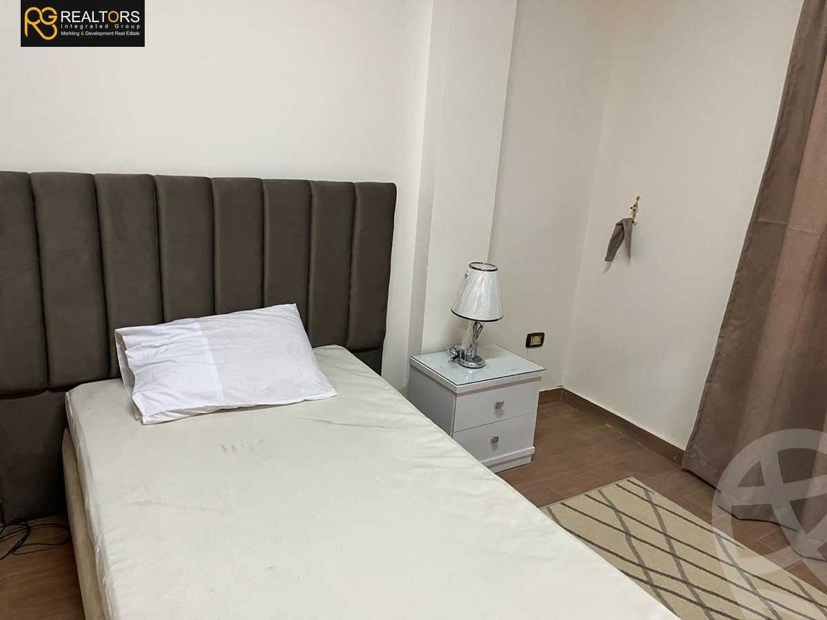 https://aqarmap.com.eg/en/listing/6303903-for-sale-cairo-el-sheikh-zayed-city-compounds-hadayek-el-mohandiseen
