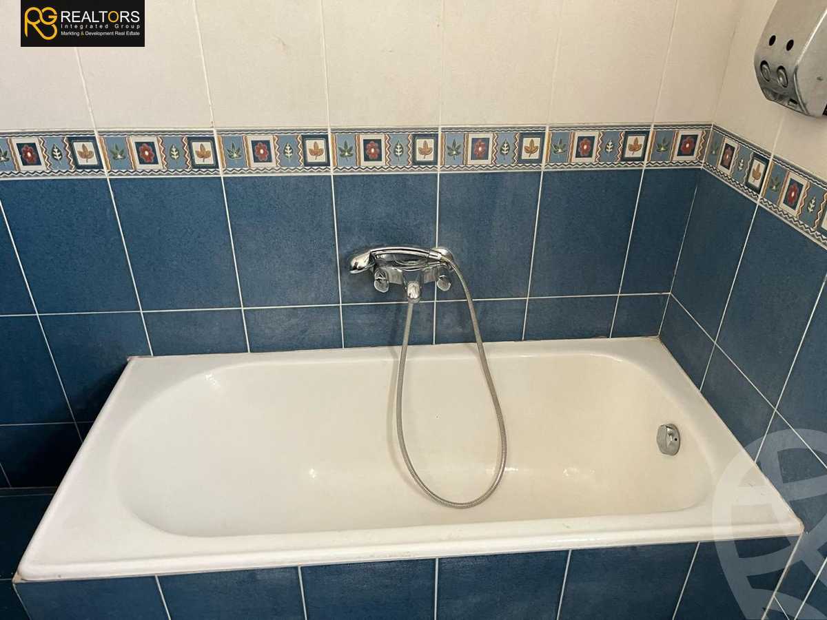 https://aqarmap.com.eg/en/listing/6303903-for-sale-cairo-el-sheikh-zayed-city-compounds-hadayek-el-mohandiseen