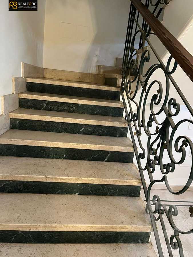 https://aqarmap.com.eg/en/listing/6303903-for-sale-cairo-el-sheikh-zayed-city-compounds-hadayek-el-mohandiseen