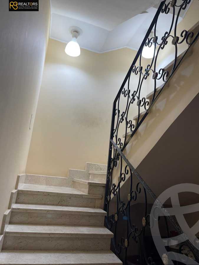https://aqarmap.com.eg/en/listing/6304010-for-sale-cairo-el-sheikh-zayed-city-compounds-greens