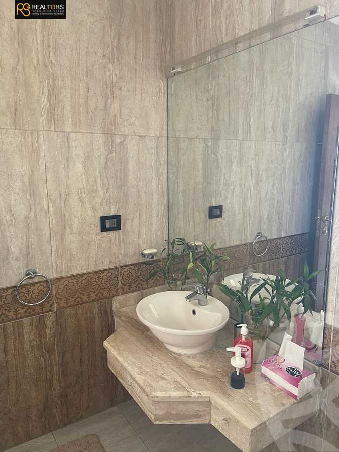 https://aqarmap.com.eg/en/listing/6304010-for-sale-cairo-el-sheikh-zayed-city-compounds-greens