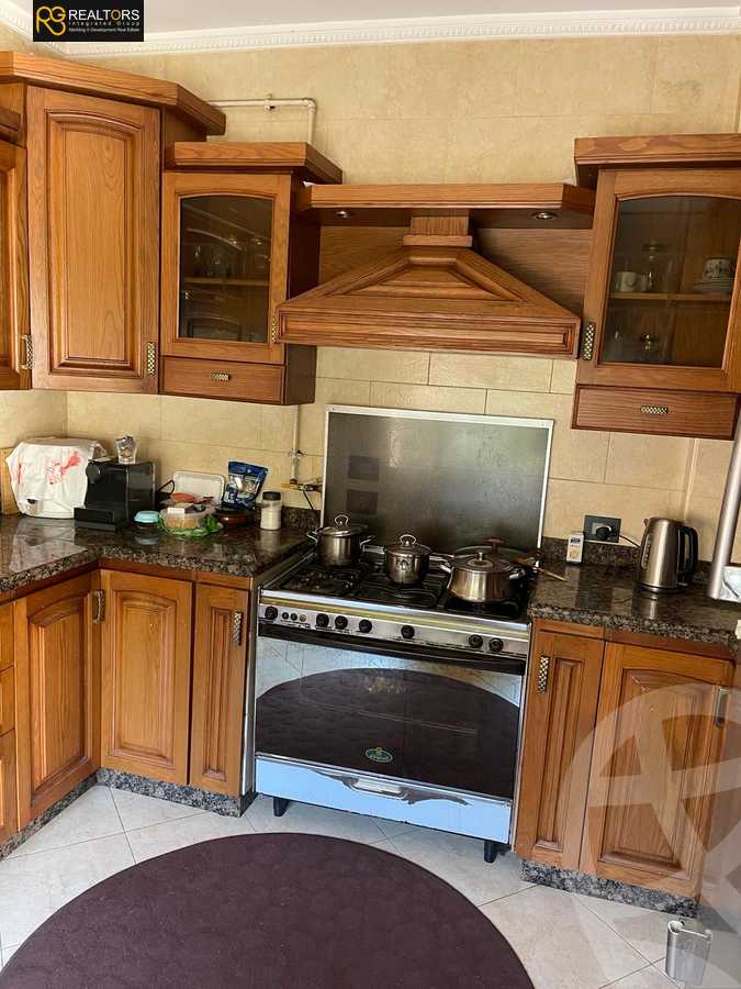 https://aqarmap.com.eg/en/listing/6304010-for-sale-cairo-el-sheikh-zayed-city-compounds-greens