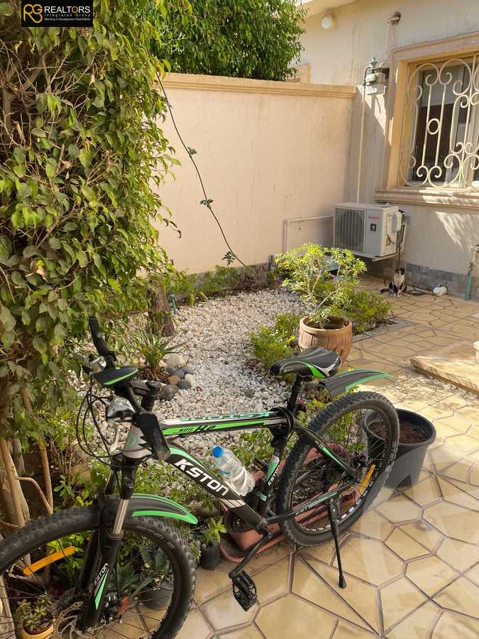 https://aqarmap.com.eg/en/listing/6304010-for-sale-cairo-el-sheikh-zayed-city-compounds-greens
