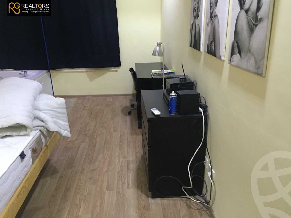 https://aqarmap.com.eg/en/listing/6304156-for-sale-cairo-el-sheikh-zayed-city-compounds-meadows-park