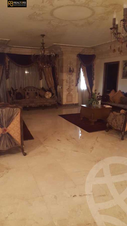 https://aqarmap.com.eg/en/listing/6304190-for-sale-cairo-el-sheikh-zayed-city-compounds-royal-city