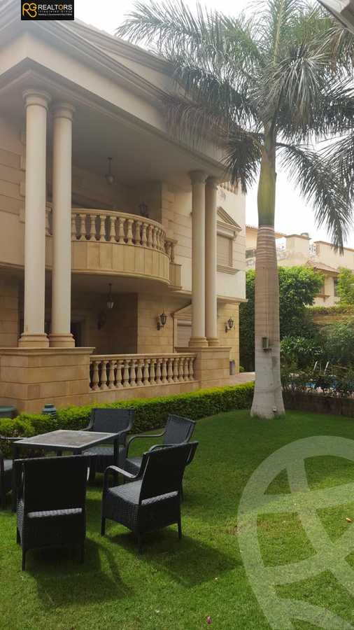 https://aqarmap.com.eg/en/listing/6304190-for-sale-cairo-el-sheikh-zayed-city-compounds-royal-city