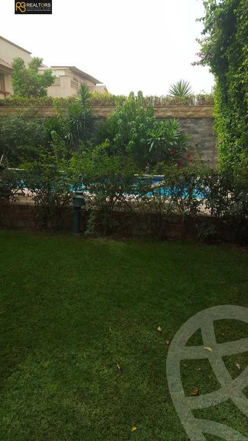 https://aqarmap.com.eg/en/listing/6304190-for-sale-cairo-el-sheikh-zayed-city-compounds-royal-city
