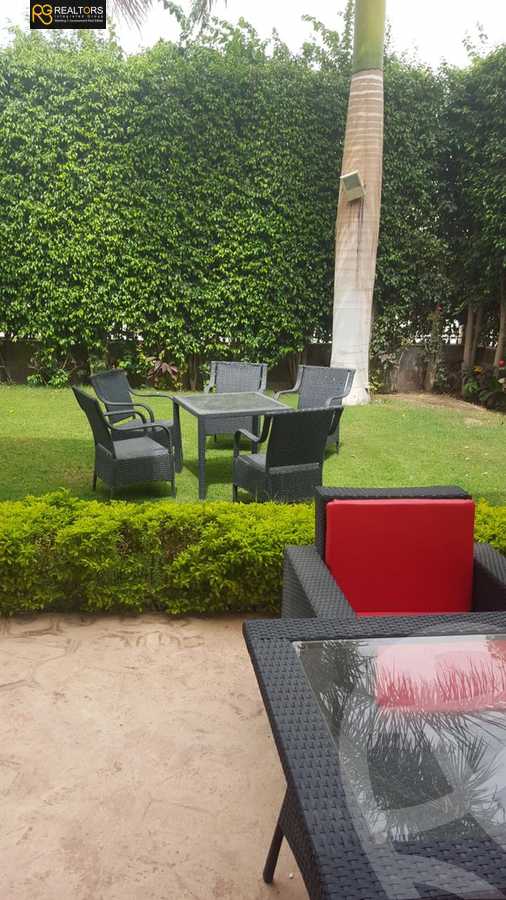 https://aqarmap.com.eg/en/listing/6304190-for-sale-cairo-el-sheikh-zayed-city-compounds-royal-city