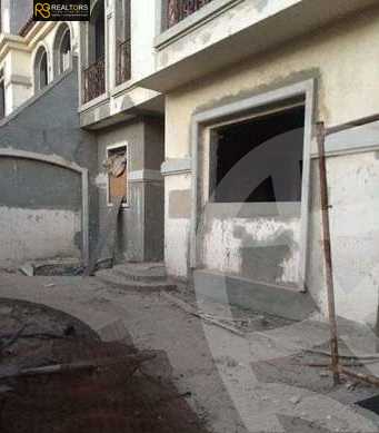 https://aqarmap.com.eg/en/listing/6304224-for-sale-cairo-el-sheikh-zayed-city-compounds-zayed-2000