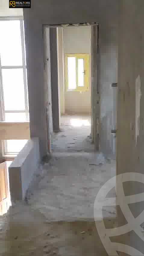 https://aqarmap.com.eg/ar/listing/6304231-for-sale-cairo-el-sheikh-zayed-city-compounds-el-khamayel