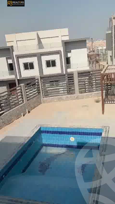 https://aqarmap.com.eg/ar/listing/6304231-for-sale-cairo-el-sheikh-zayed-city-compounds-el-khamayel