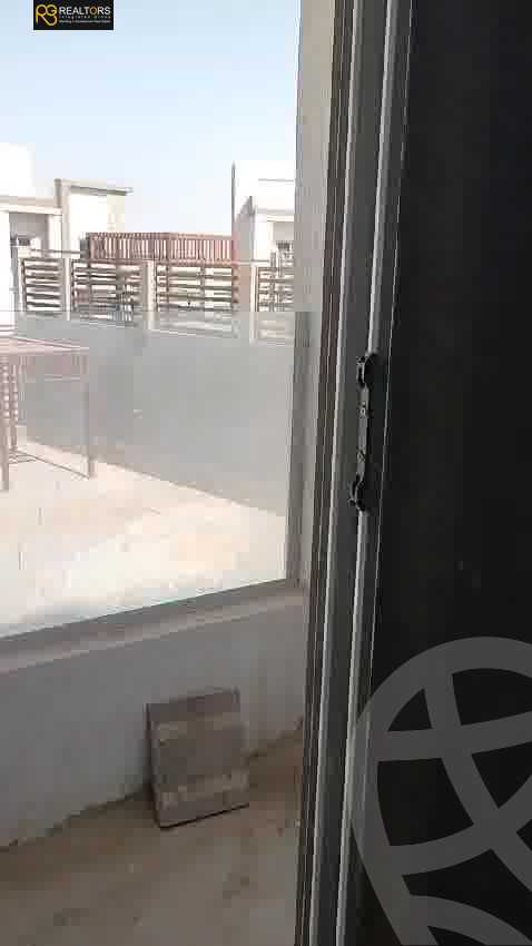 https://aqarmap.com.eg/ar/listing/6304231-for-sale-cairo-el-sheikh-zayed-city-compounds-el-khamayel