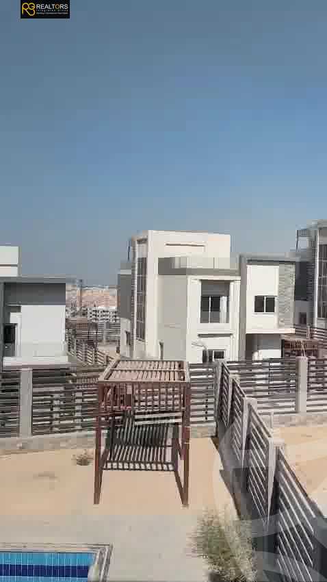 https://aqarmap.com.eg/ar/listing/6304231-for-sale-cairo-el-sheikh-zayed-city-compounds-el-khamayel