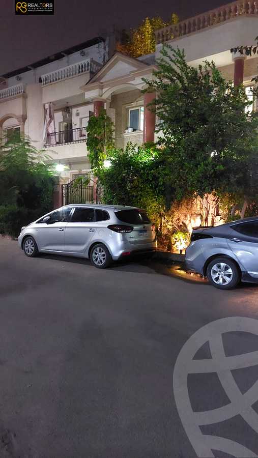 https://aqarmap.com.eg/ar/listing/6316153-for-sale-cairo-el-sheikh-zayed-city-compounds-el-yasmeen-compound