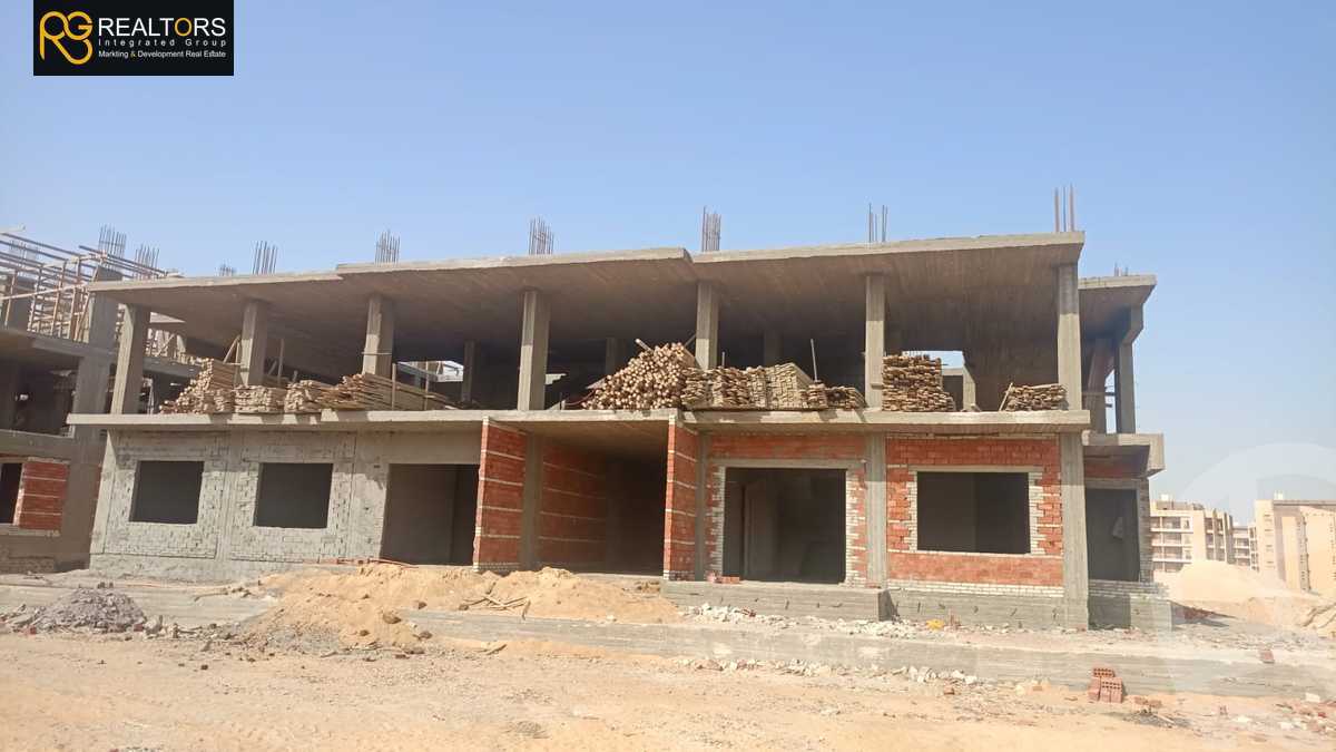 https://aqarmap.com.eg/en/listing/6317396-for-sale-cairo-new-cairo-compounds-hyde-park-park-corner-hyde-park