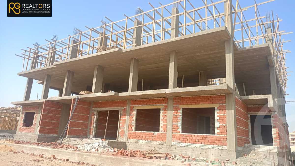 https://aqarmap.com.eg/en/listing/6317396-for-sale-cairo-new-cairo-compounds-hyde-park-park-corner-hyde-park