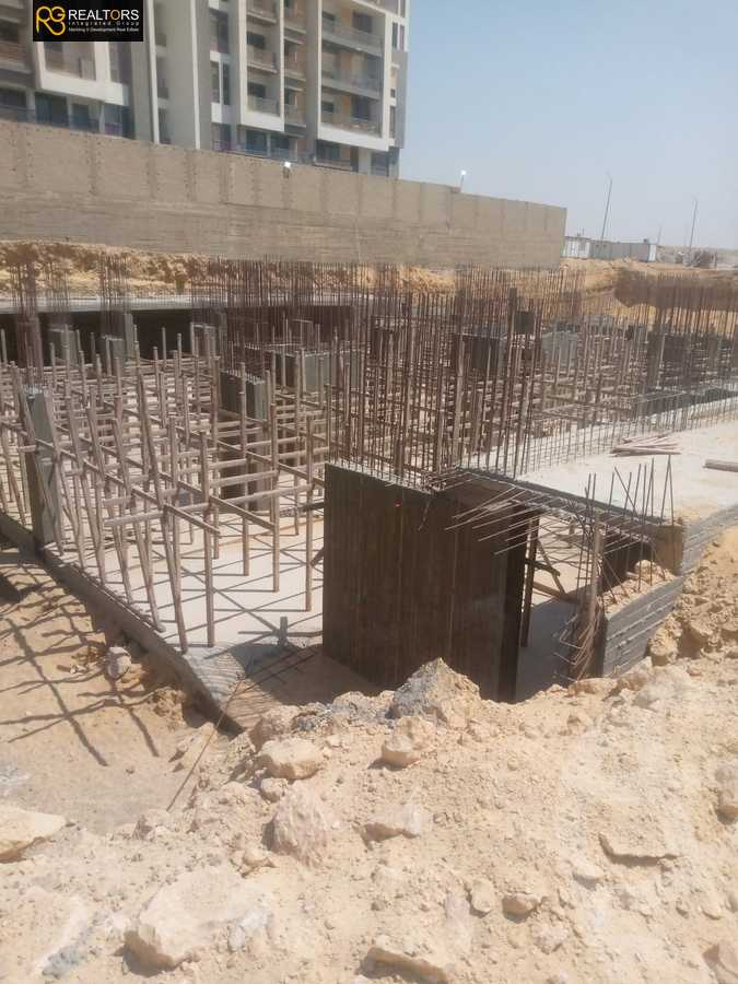 https://aqarmap.com.eg/en/listing/6317396-for-sale-cairo-new-cairo-compounds-hyde-park-park-corner-hyde-park