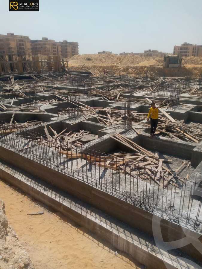 https://aqarmap.com.eg/en/listing/6317396-for-sale-cairo-new-cairo-compounds-hyde-park-park-corner-hyde-park