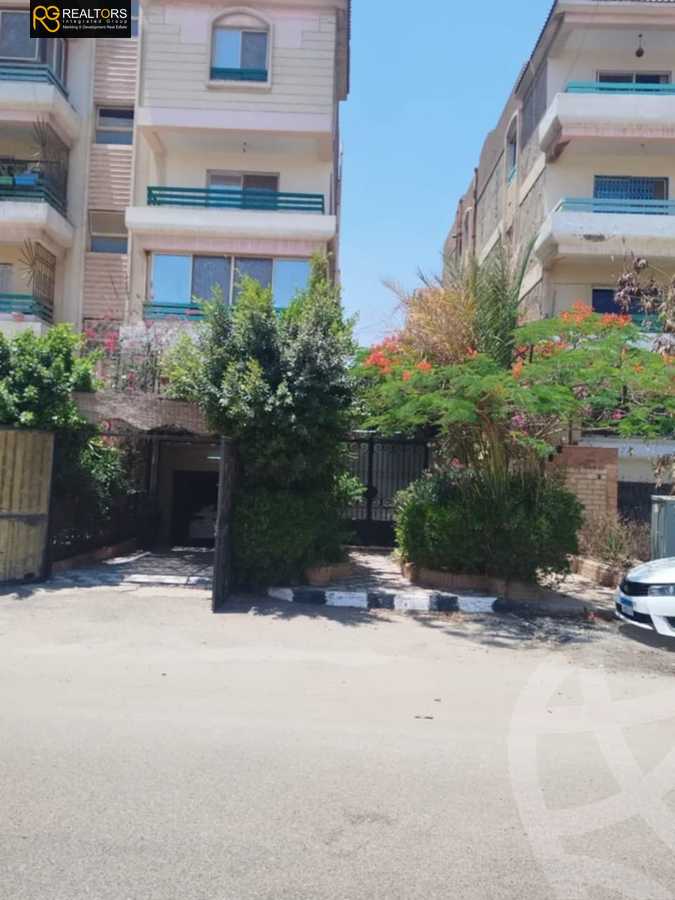 https://aqarmap.com.eg/ar/listing/6334519-for-sale-cairo-6th-of-october-el-ahyaa-neighborhood-8th-el-tahrir-rd