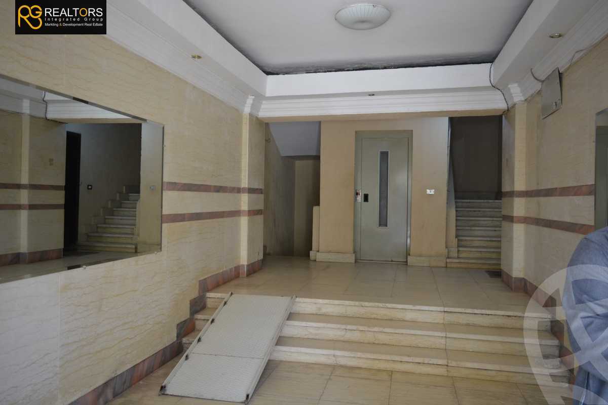 https://aqarmap.com.eg/ar/listing/6352887-for-sale-cairo-6th-of-october-el-hay-el-motamyz-fourth-touristic-village-mahmoud-sami-el-baroudi-st