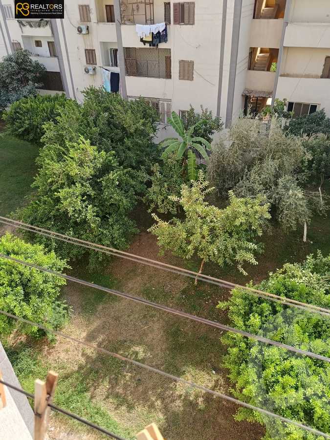 https://aqarmap.com.eg/en/listing/6352910-for-sale-cairo-el-sheikh-zayed-city-el-hay-elawel-street-10