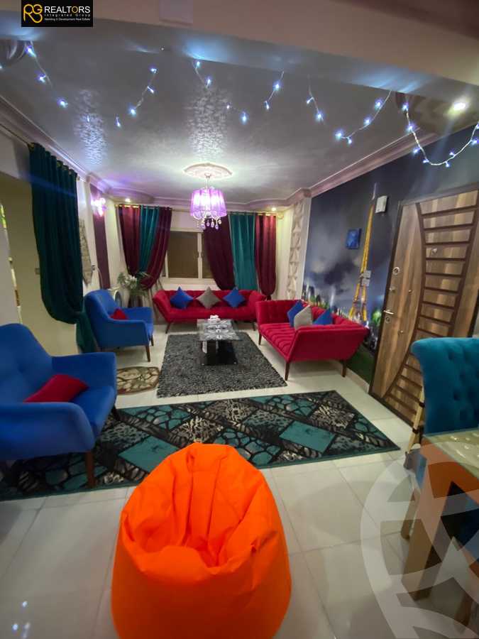 https://aqarmap.com.eg/en/listing/6385607-for-sale-cairo-el-sheikh-zayed-city-el-hay-elawel-street-10
