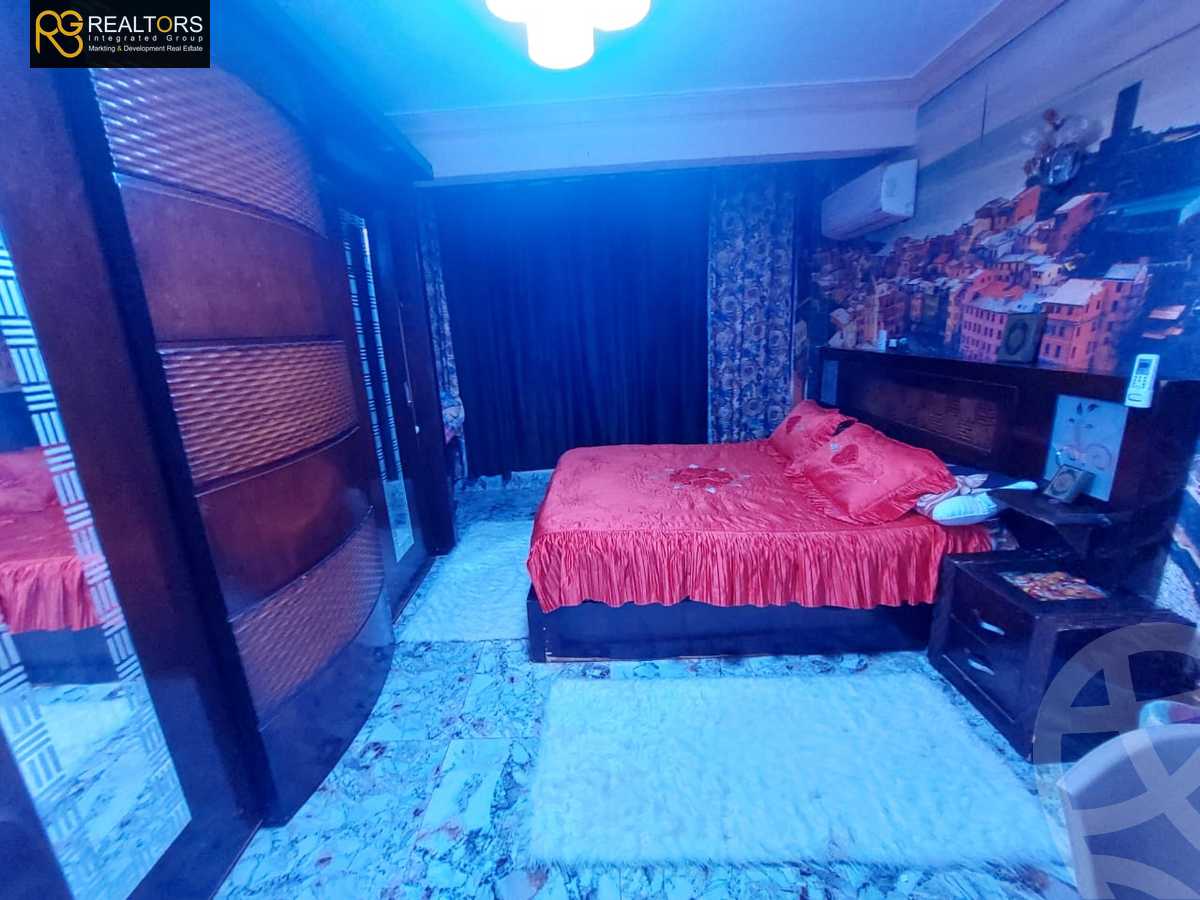 https://aqarmap.com.eg/en/listing/6385607-for-sale-cairo-el-sheikh-zayed-city-el-hay-elawel-street-10