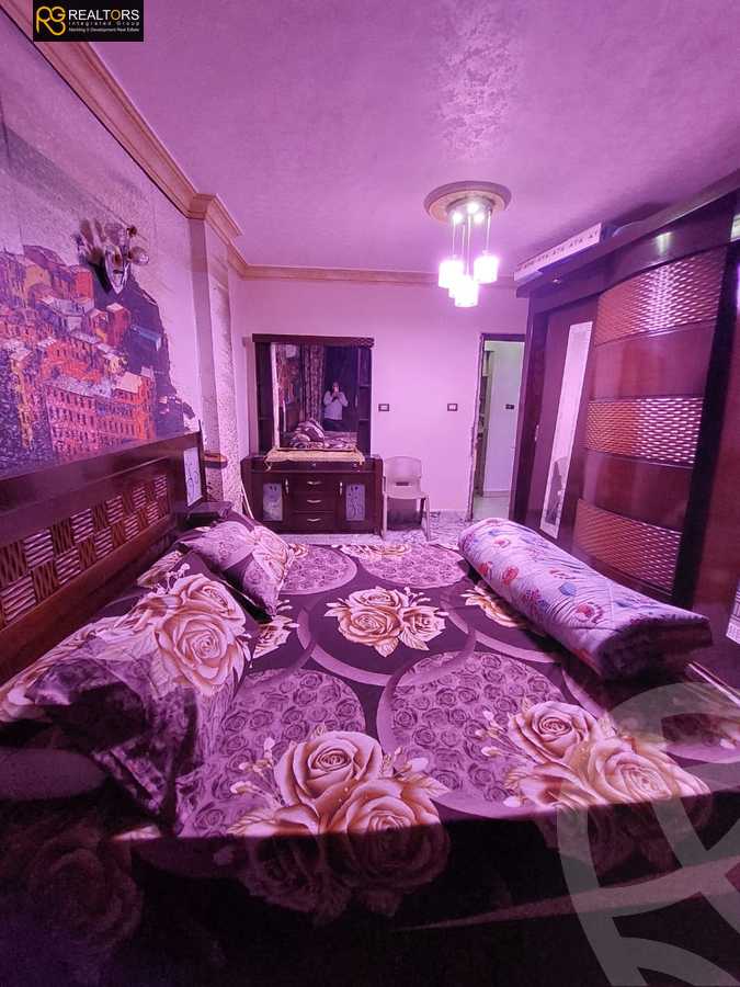 https://aqarmap.com.eg/en/listing/6385607-for-sale-cairo-el-sheikh-zayed-city-el-hay-elawel-street-10