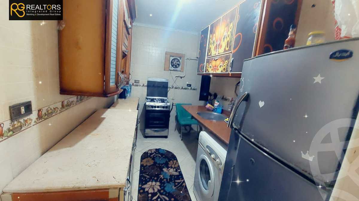 https://aqarmap.com.eg/ar/listing/6385652-for-sale-cairo-6th-of-october-el-ahyaa-neighborhood-3rd-al-hay-al-thalith-st