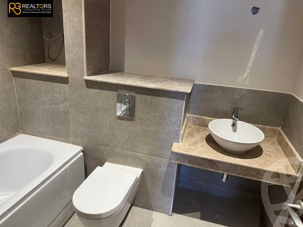 https://aqarmap.com.eg/ar/listing/6395708-for-sale-cairo-el-sheikh-zayed-city-compounds-zyd-wr-llttwyr-park-towers-zed-el-sheikh-zayed-compound