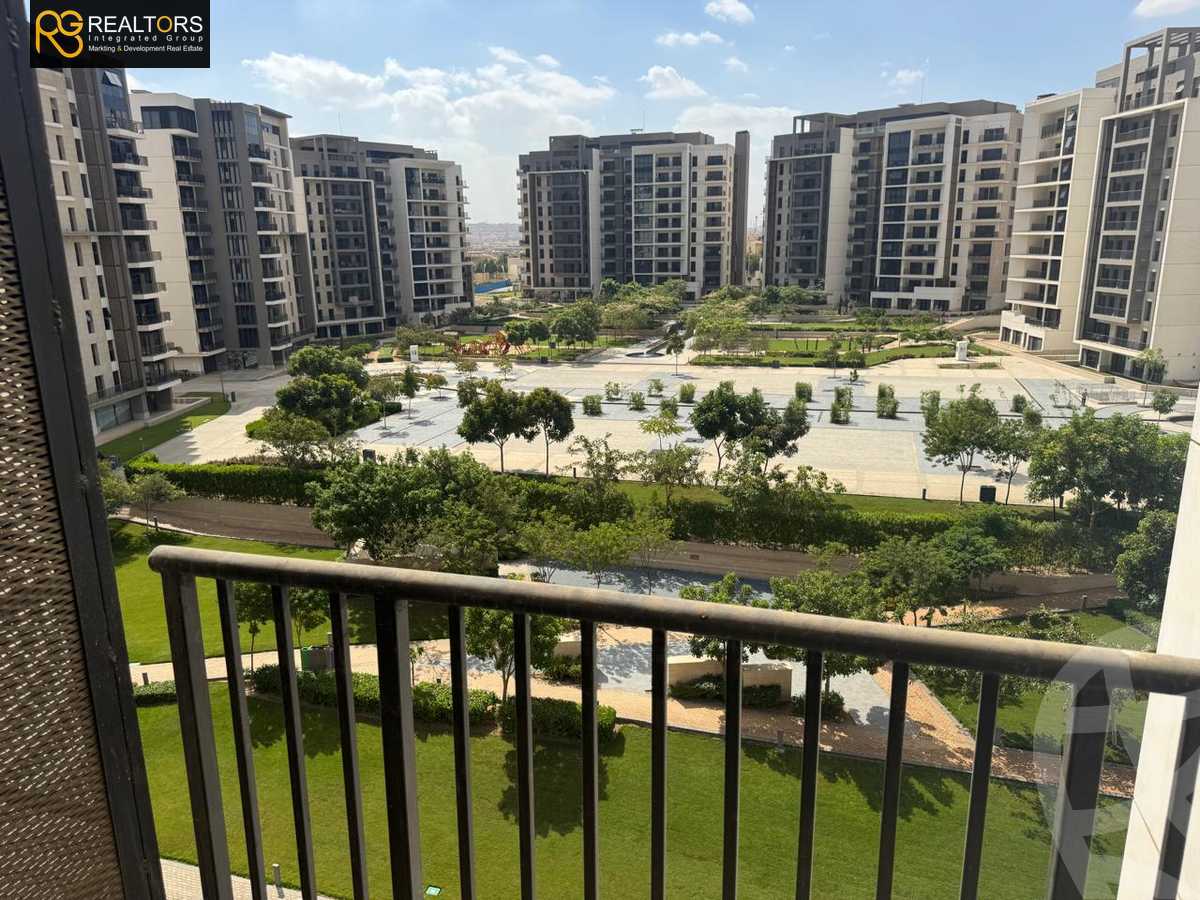 https://aqarmap.com.eg/ar/listing/6395708-for-sale-cairo-el-sheikh-zayed-city-compounds-zyd-wr-llttwyr-park-towers-zed-el-sheikh-zayed-compound
