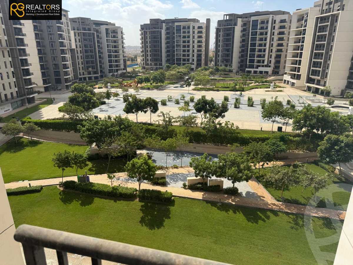 https://aqarmap.com.eg/ar/listing/6395708-for-sale-cairo-el-sheikh-zayed-city-compounds-zyd-wr-llttwyr-park-towers-zed-el-sheikh-zayed-compound