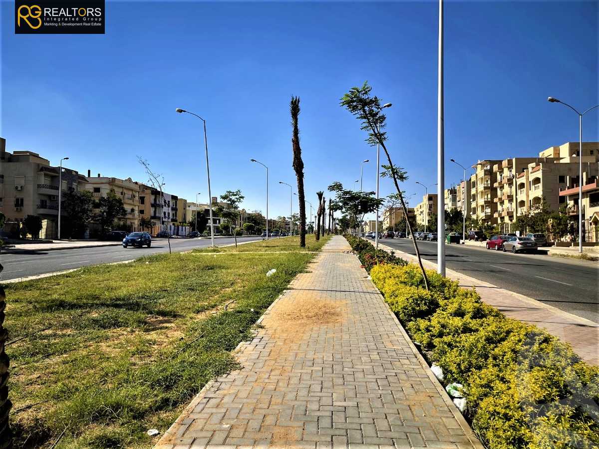 https://aqarmap.com.eg/ar/listing/6461960-for-sale-cairo-el-sheikh-zayed-city-el-hay-el-hady-ashaer-area-4-el-marwa-st