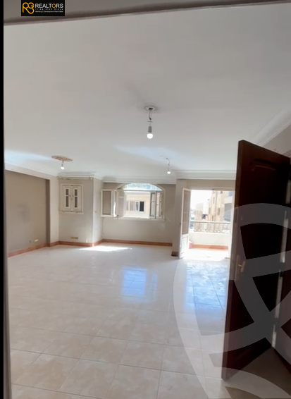 https://aqarmap.com.eg/ar/listing/6530549-for-sale-cairo-6th-of-october-el-ahyaa-neighborhood-3rd-street-30
