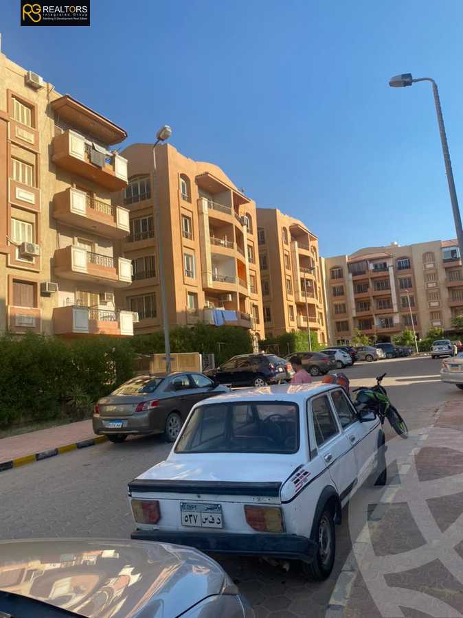 https://aqarmap.com.eg/ar/listing/6533318-for-sale-cairo-6th-of-october-compounds-el-maamoura-compound