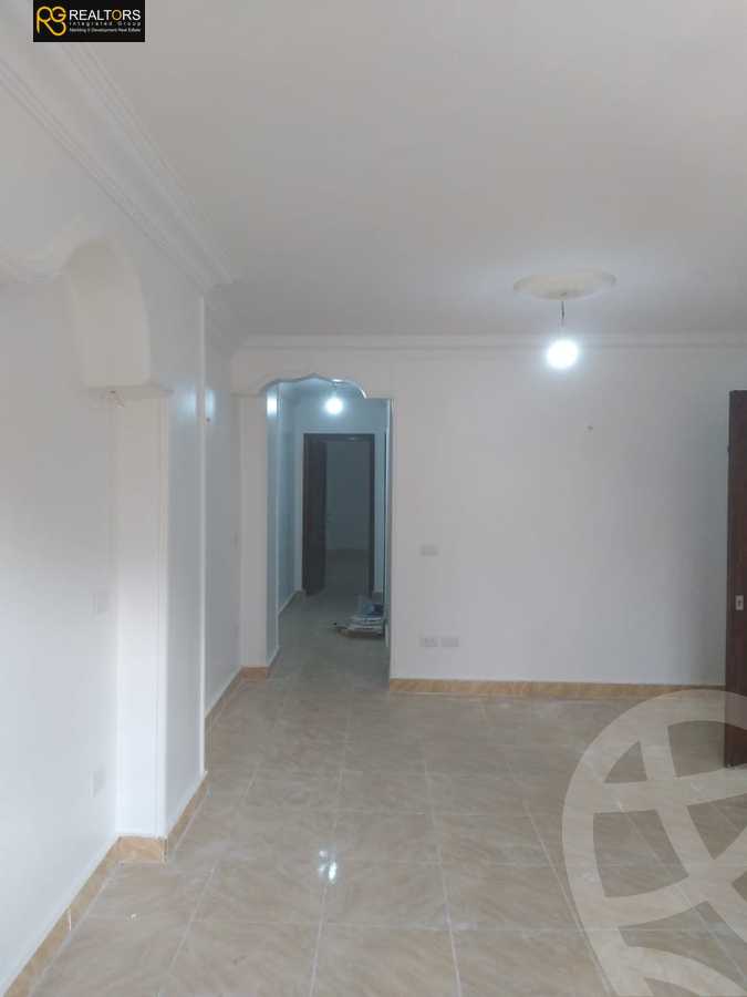 https://aqarmap.com.eg/ar/listing/6534833-for-sale-cairo-6th-of-october-el-ahyaa-neighborhood-4th-neighborhood-5