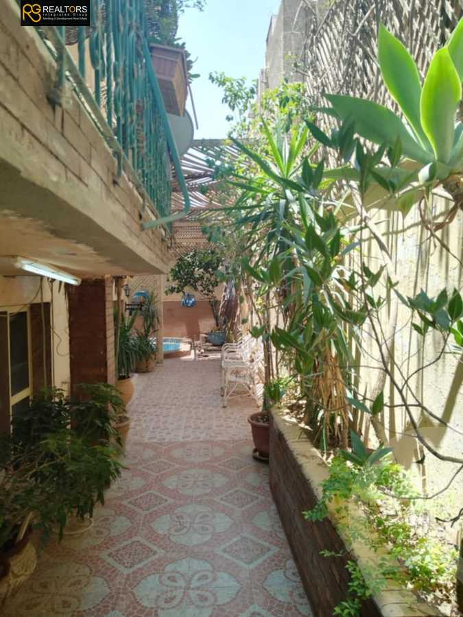 https://aqarmap.com.eg/en/listing/6534828-for-sale-cairo-6th-of-october-el-ahyaa-neighborhood-8th-el-tahrir-rd