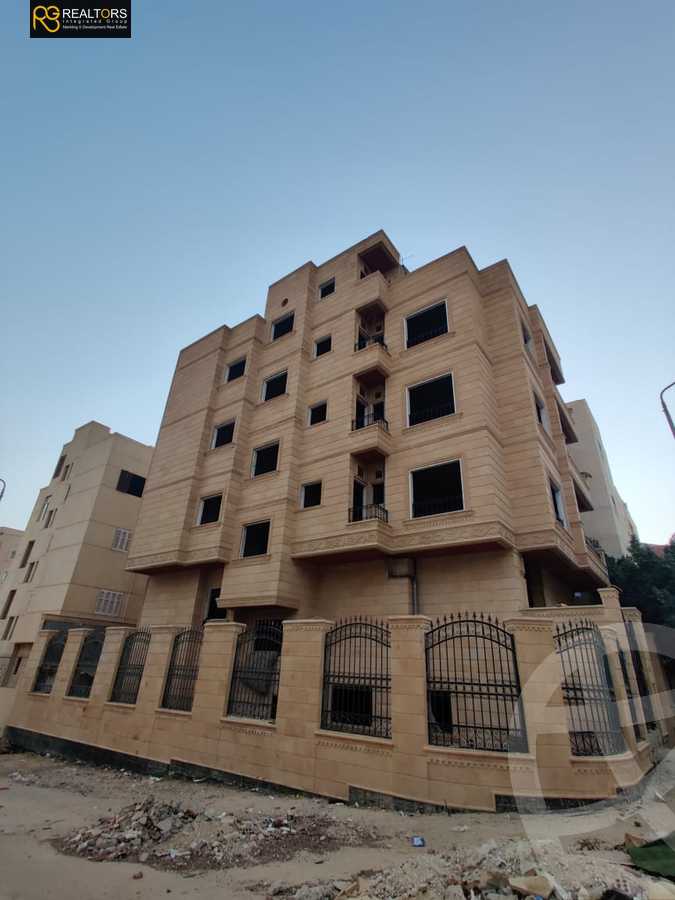 https://aqarmap.com.eg/ar/listing/6534900-for-sale-cairo-6th-of-october-ganob-el-ahyaaa-hay-el-andalous