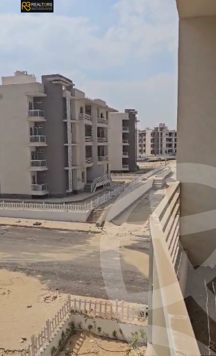 https://aqarmap.com.eg/ar/listing/6537692-for-sale-cairo-el-sheikh-zayed-city-compounds-el-khamayel