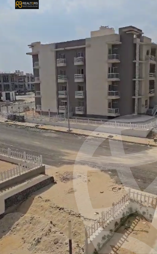 https://aqarmap.com.eg/ar/listing/6537692-for-sale-cairo-el-sheikh-zayed-city-compounds-el-khamayel