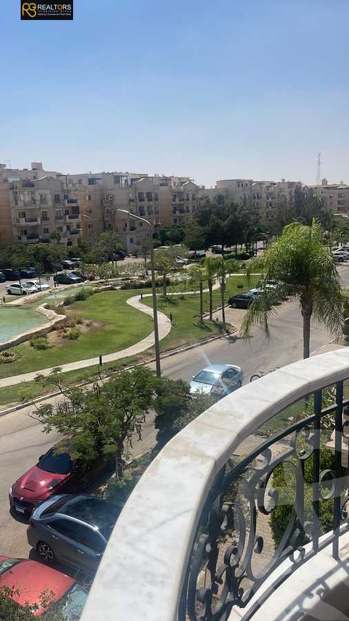https://aqarmap.com.eg/ar/listing/6538053-for-sale-cairo-el-sheikh-zayed-city-compounds-beverly-hills