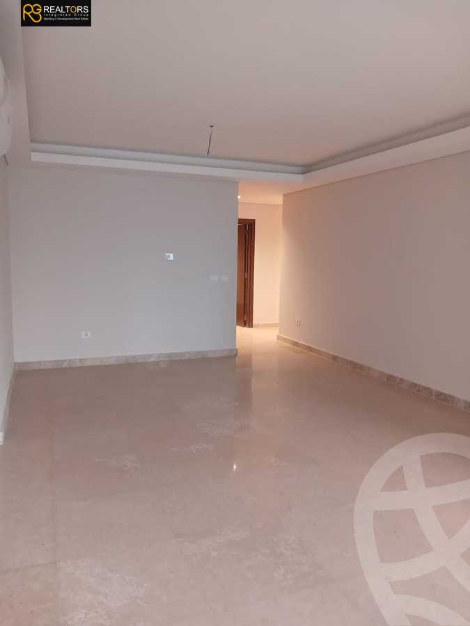 https://aqarmap.com.eg/en/listing/6538395-for-sale-cairo-el-sheikh-zayed-city-compounds-zyd-wr-llttwyr-z-tower