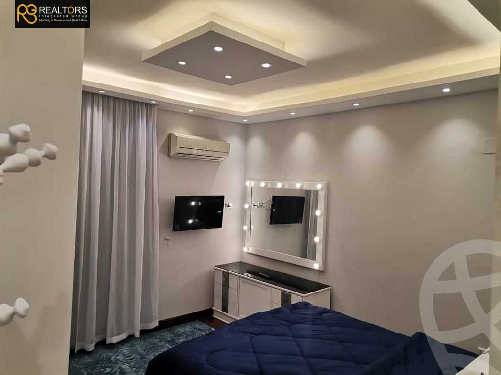 https://aqarmap.com.eg/ar/listing/6538543-for-sale-cairo-el-sheikh-zayed-city-compounds-kmbwnd-ljwmn
