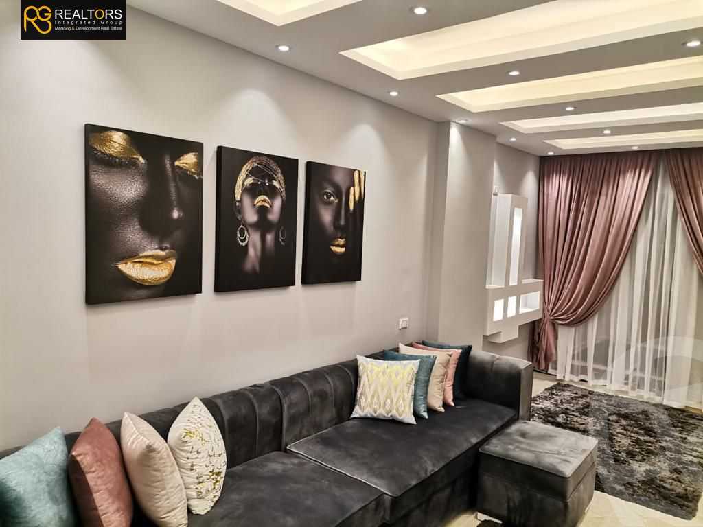 https://aqarmap.com.eg/ar/listing/6538543-for-sale-cairo-el-sheikh-zayed-city-compounds-kmbwnd-ljwmn