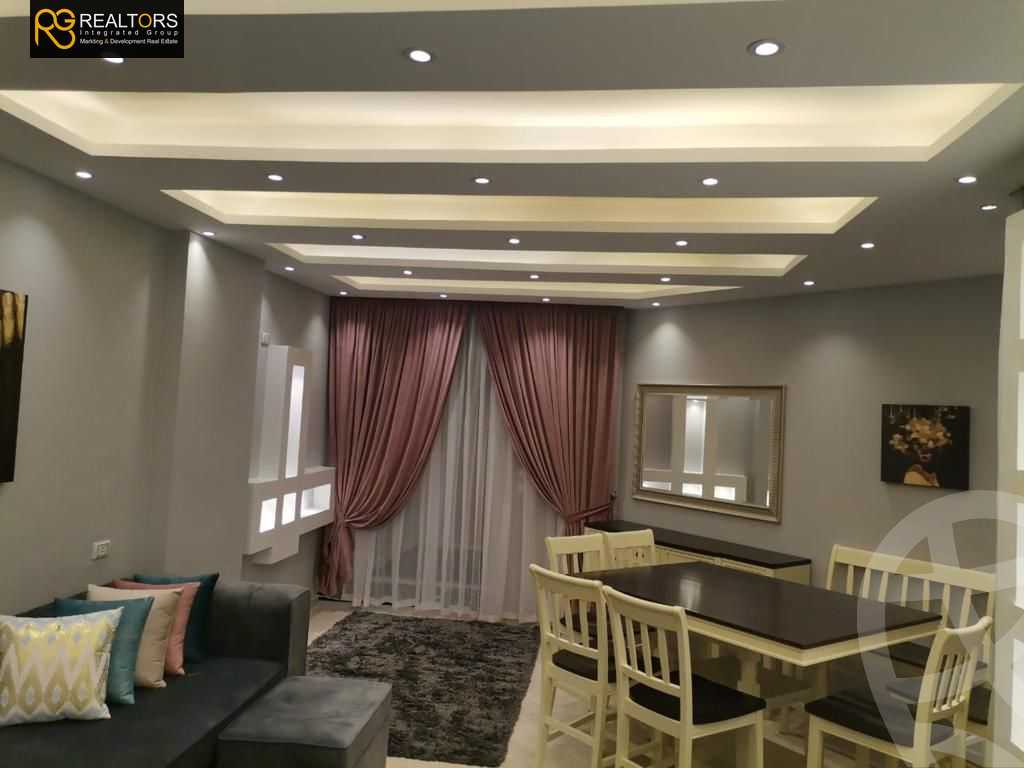 https://aqarmap.com.eg/ar/listing/6538543-for-sale-cairo-el-sheikh-zayed-city-compounds-kmbwnd-ljwmn
