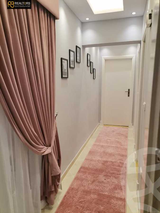 https://aqarmap.com.eg/ar/listing/6538543-for-sale-cairo-el-sheikh-zayed-city-compounds-kmbwnd-ljwmn