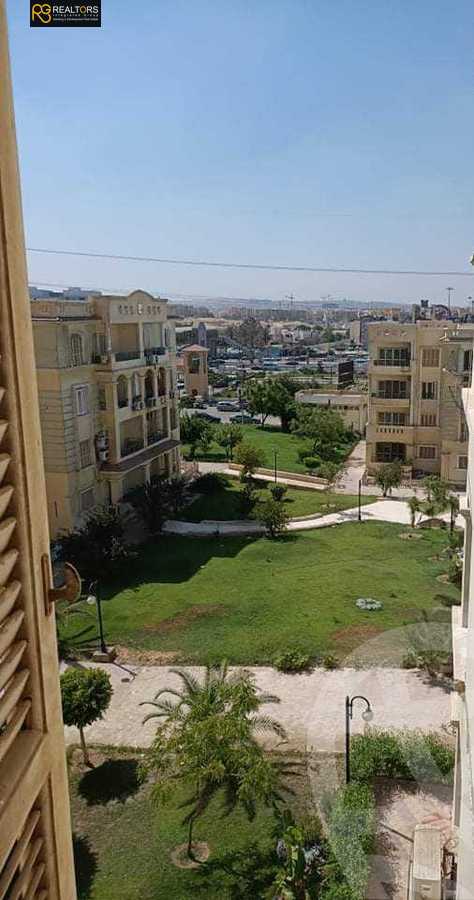 https://aqarmap.com.eg/ar/listing/6540744-for-sale-cairo-el-sheikh-zayed-city-compounds-el-khamayel