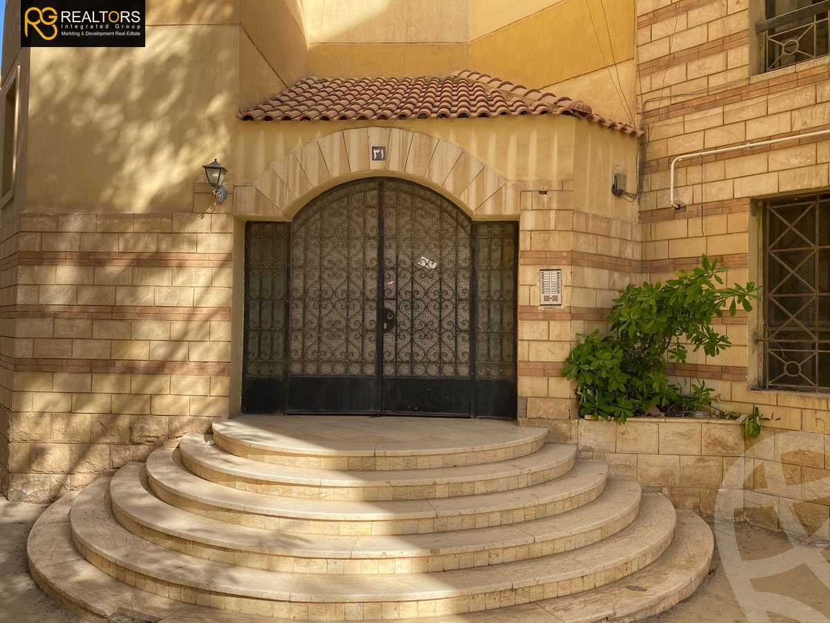 https://aqarmap.com.eg/en/listing/6540904-for-sale-cairo-el-sheikh-zayed-city-shr-lbstn