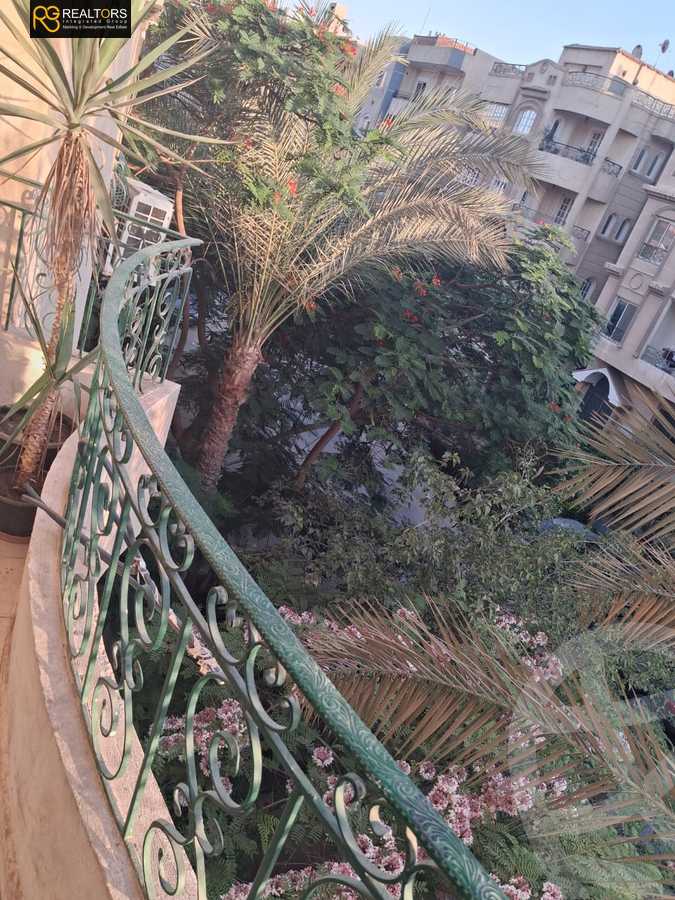 https://aqarmap.com.eg/ar/listing/6564276-for-sale-cairo-6th-of-october-el-ahyaa-neighborhood-1st-al-maahad